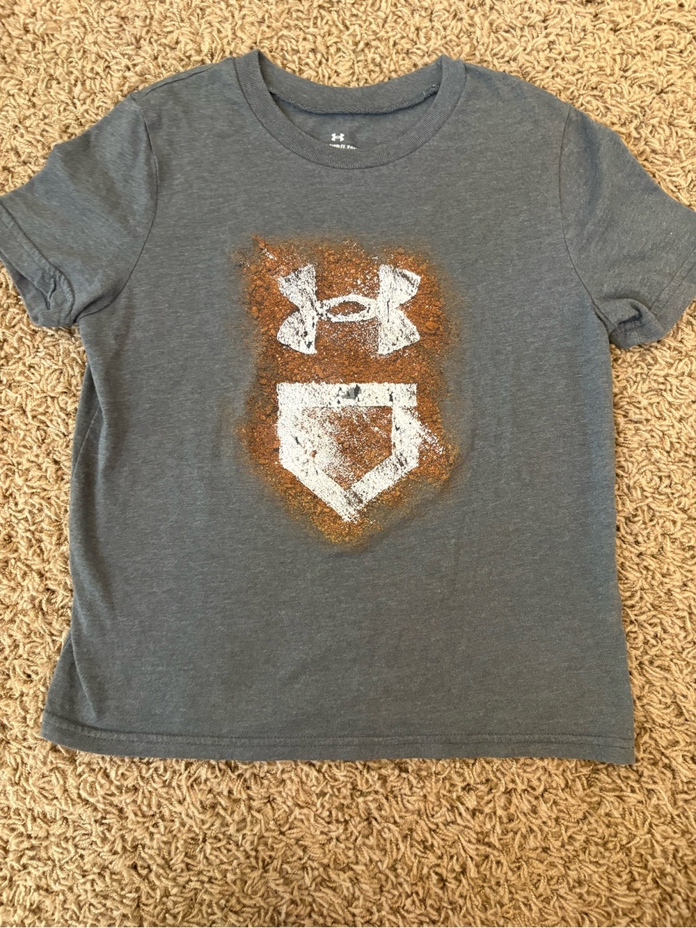 Under Armour Gray Short Sleeve Tee with White and Rust Graphic